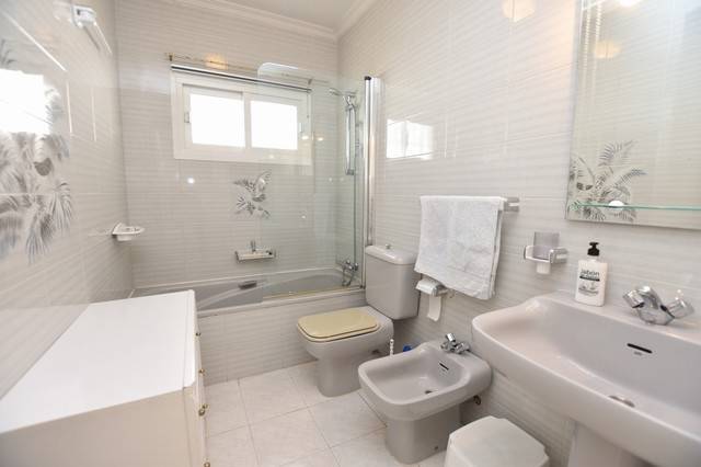 Kvalitet Villa i Torremuelle til salg bathroom